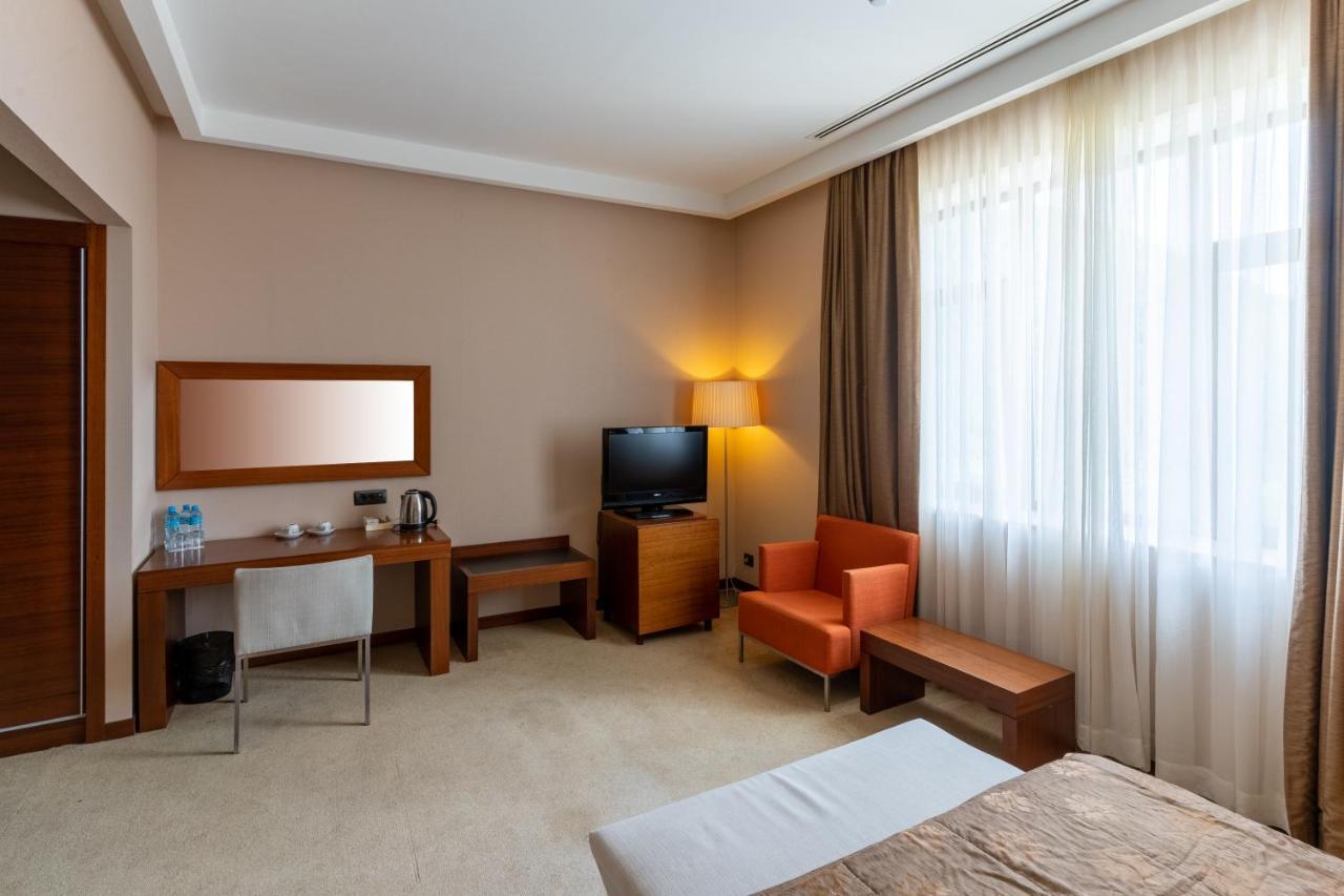 Qafqaz Resort Hotel Qəbələ Zewnętrze zdjęcie